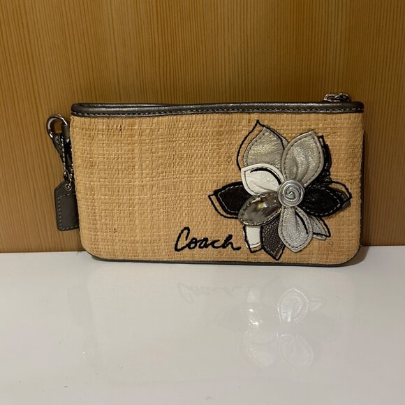 Coach Leather Flower Clutch Wristlet • Beach Vacation Straw-Weave Accent - Picture 1 of 6